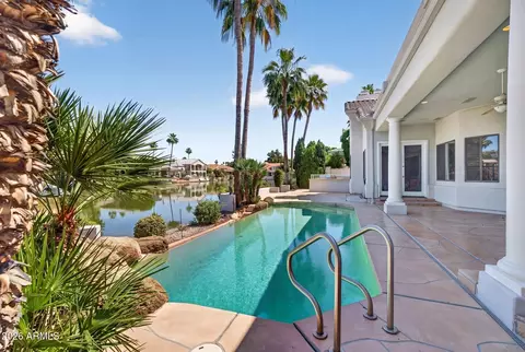 Exterior - 1318 E Treasure Cove Dr, Gilbert, AZ 85234 photo 9 of 10