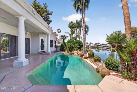 Exterior - 1318 E Treasure Cove Dr, Gilbert, AZ 85234 photo 8 of 10