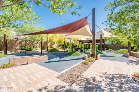 Exterior - 3520 E Crest Ln, Phoenix, AZ 85050 photo 4 of 5