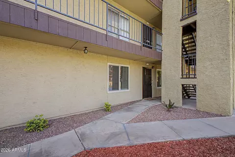 461 W Holmes Ave #124, Mesa, AZ 85210