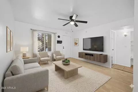 461 W Holmes Ave #124, Mesa, AZ 85210