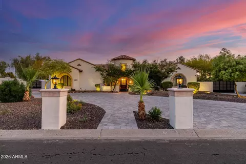 5213 W Park View Ln, Glendale, AZ 85310