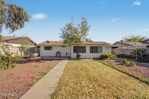 Exterior - 8930 W Montecito Ave, Phoenix, AZ 85037 photo 5 of 8