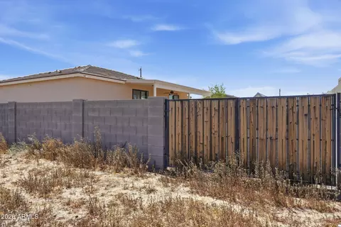 Exterior - 11546 E 4th Ave, Apache Junction, AZ 85120 photo 12 of 14
