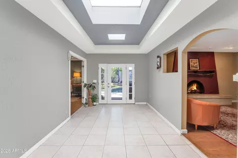 Entry Way - 2501 E Yucca St, Phoenix, AZ 85028 photo 1 of 2