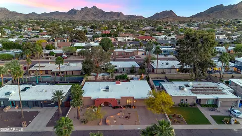 View/Area - 2501 E Yucca St, Phoenix, AZ 85028 photo 2 of 4
