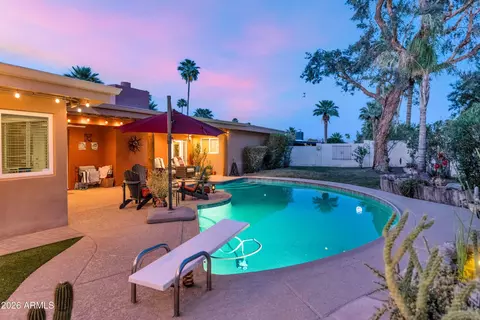 Exterior - 2501 E Yucca St, Phoenix, AZ 85028 photo 11 of 12