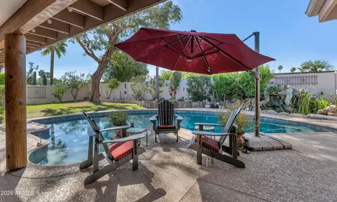 Exterior - 2501 E Yucca St, Phoenix, AZ 85028 photo 8 of 12