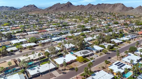 View/Area - 2501 E Yucca St, Phoenix, AZ 85028 photo 1 of 4