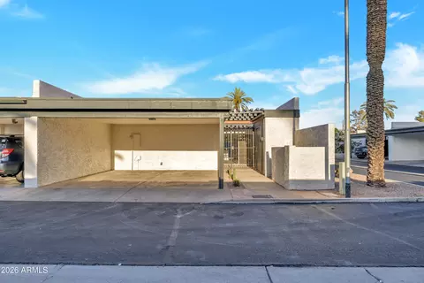 2819 N 49th St, Phoenix, AZ 85008