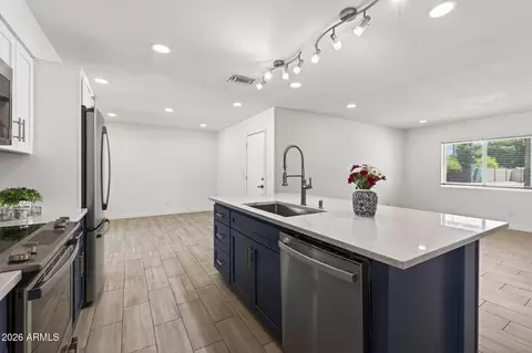 4716 E Greenway St, Mesa, AZ 85205 photo 9