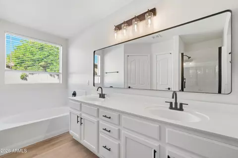 Bath - 3596 E Thornton Ave, Gilbert, AZ 85297 photo 1 of 2
