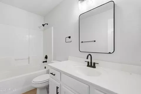 Bath - 3596 E Thornton Ave, Gilbert, AZ 85297 photo 2 of 2