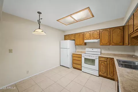 Kitchen - 4329 E Capri Ave #222, Mesa, AZ 85206 photo 4 of 4