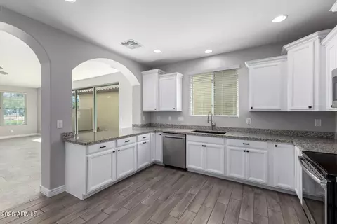 1059 S Reber Ave, Gilbert, AZ 85296