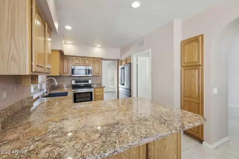 Kitchen - 10913 E Flintlock Dr, Sun Lakes, AZ 85248 photo 4 of 4