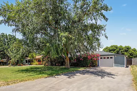 Exterior - 1132 E Flynn Ln, Phoenix, AZ 85014 photo 2 of 10