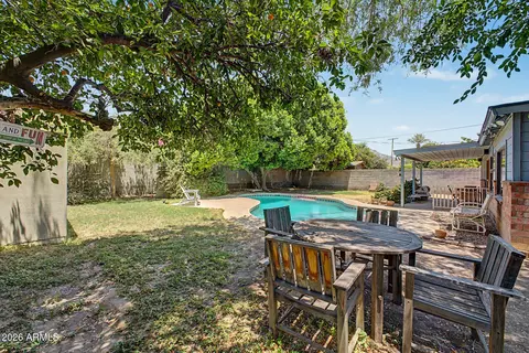 Exterior - 1132 E Flynn Ln, Phoenix, AZ 85014 photo 9 of 10