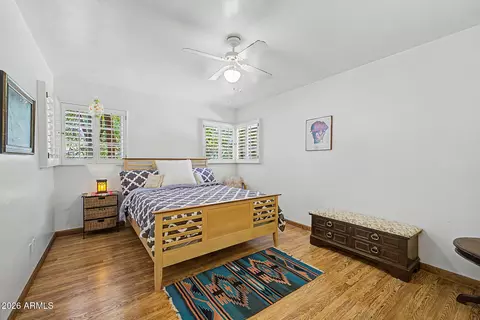 Bedroom - 1132 E Flynn Ln, Phoenix, AZ 85014 photo 1 of 7