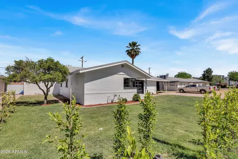Exterior - 3936 E Oak St, Phoenix, AZ 85008 photo 2 of 4