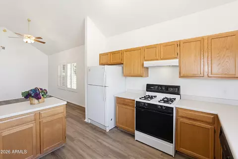 Kitchen - 344 E Osborn Rd, Phoenix, AZ 85012 photo 5 of 5