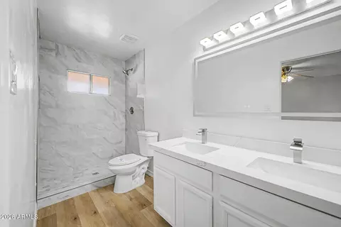 Bath - 2601 E Dahlia Dr, Phoenix, AZ 85032 photo 1 of 2