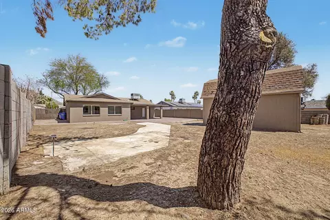 Exterior - 2601 E Dahlia Dr, Phoenix, AZ 85032 photo 6 of 7