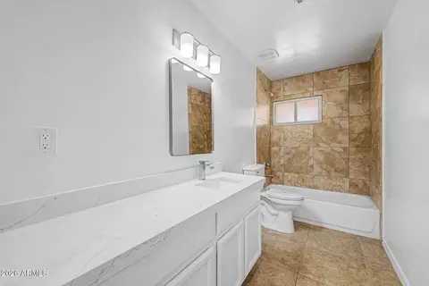 Bath - 2601 E Dahlia Dr, Phoenix, AZ 85032 photo 2 of 2