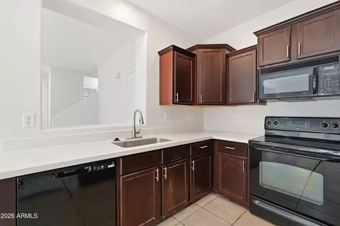 Kitchen - 1695 E Joseph Way, Gilbert, AZ 85295 photo 2 of 2