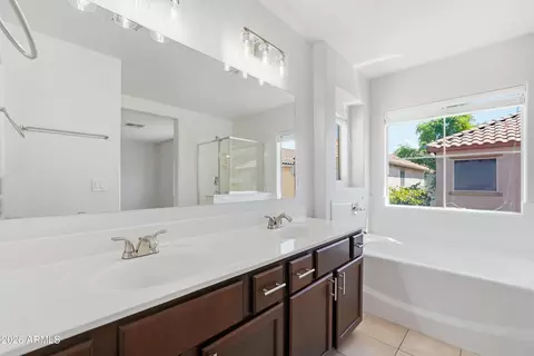 Bath - 1695 E Joseph Way, Gilbert, AZ 85295 photo 1 of 3