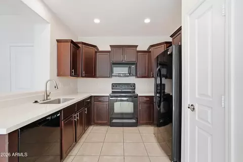 Kitchen - 1695 E Joseph Way, Gilbert, AZ 85295 photo 1 of 2