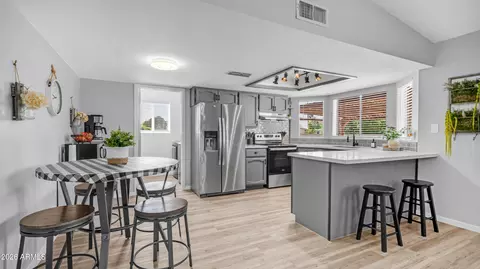 Kitchen - 5532 E Delta Ave, Mesa, AZ 85206 photo 1 of 5