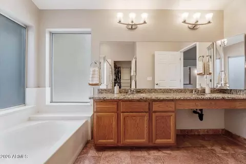 Bath - 949 E Knoll St, Mesa, AZ 85203 photo 1 of 2