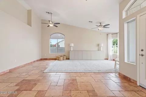 Living - 949 E Knoll St, Mesa, AZ 85203 photo 1 of 3