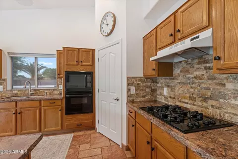 Kitchen - 949 E Knoll St, Mesa, AZ 85203 photo 3 of 4