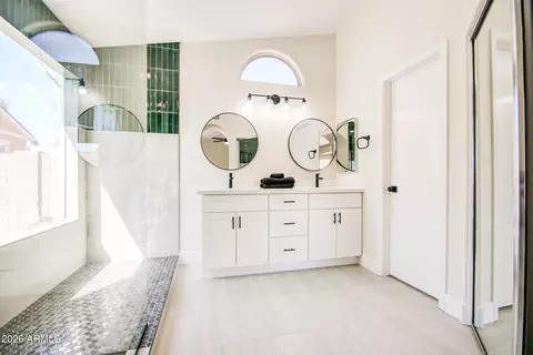 5241 Elena Cir, Mesa, AZ 85206 photo 3