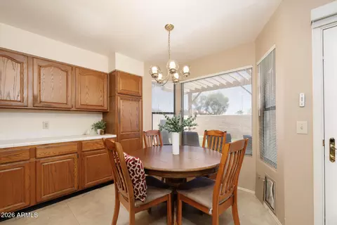 Dining - 4183 E Cholla Canyon Dr, Phoenix, AZ 85044 photo 1 of 3