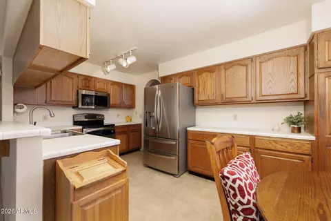 Kitchen - 4183 E Cholla Canyon Dr, Phoenix, AZ 85044 photo 1 of 1