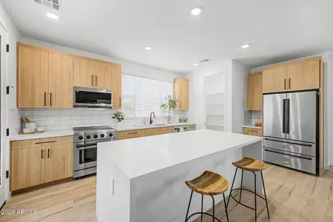 Kitchen - 2346 E Stephens Ct, Gilbert, AZ 85296 photo 2 of 2