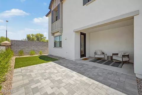 Exterior - 2346 E Stephens Ct, Gilbert, AZ 85296 photo 9 of 11