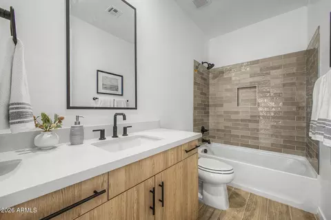 Bath - 2346 E Stephens Ct, Gilbert, AZ 85296 photo 2 of 2