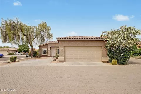 2562 E Riviera Dr, Chandler, AZ 85249