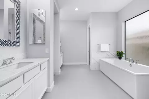 Bath - 2537 E Turnberry Dr, Gilbert, AZ 85298 photo 1 of 8