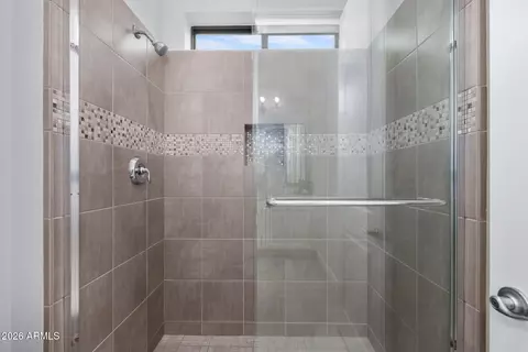 Bath - 2537 E Turnberry Dr, Gilbert, AZ 85298 photo 4 of 8