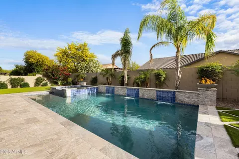 Exterior - 2537 E Turnberry Dr, Gilbert, AZ 85298 photo 7 of 30