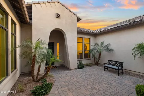 Exterior - 2537 E Turnberry Dr, Gilbert, AZ 85298 photo 6 of 30