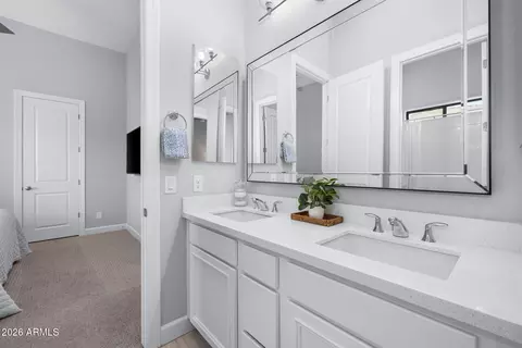 Bath - 2537 E Turnberry Dr, Gilbert, AZ 85298 photo 6 of 8