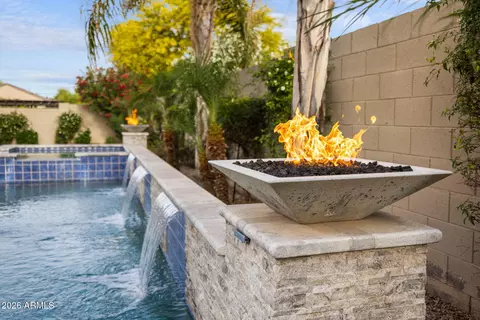 Exterior - 2537 E Turnberry Dr, Gilbert, AZ 85298 photo 10 of 30