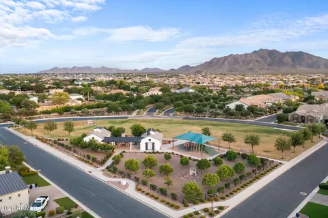 View/Area - 2537 E Turnberry Dr, Gilbert, AZ 85298 photo 2 of 10