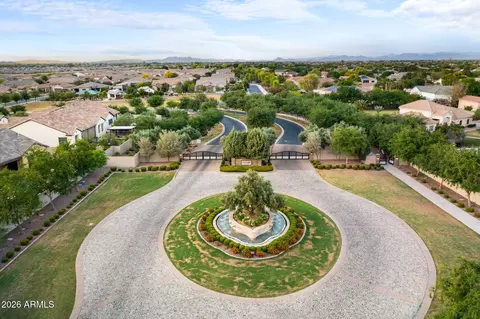 View/Area - 2537 E Turnberry Dr, Gilbert, AZ 85298 photo 8 of 10